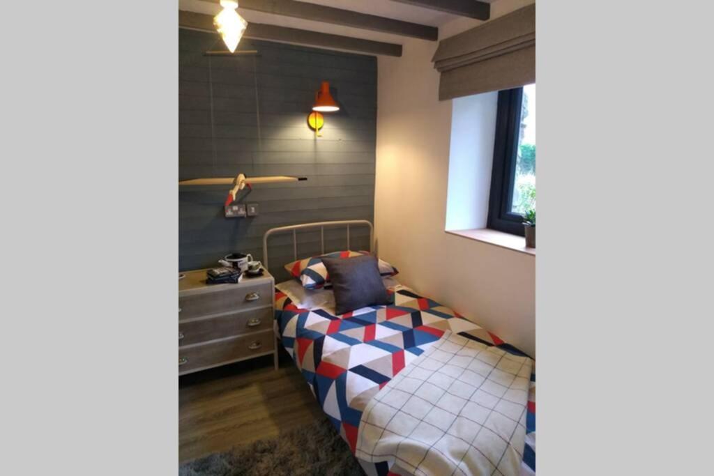 Farmhand Cottage Narberth Bagian luar foto