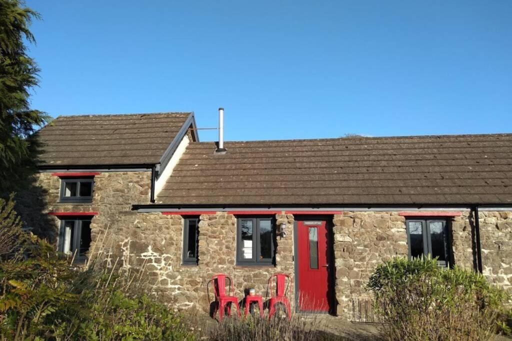 Farmhand Cottage Narberth Bagian luar foto