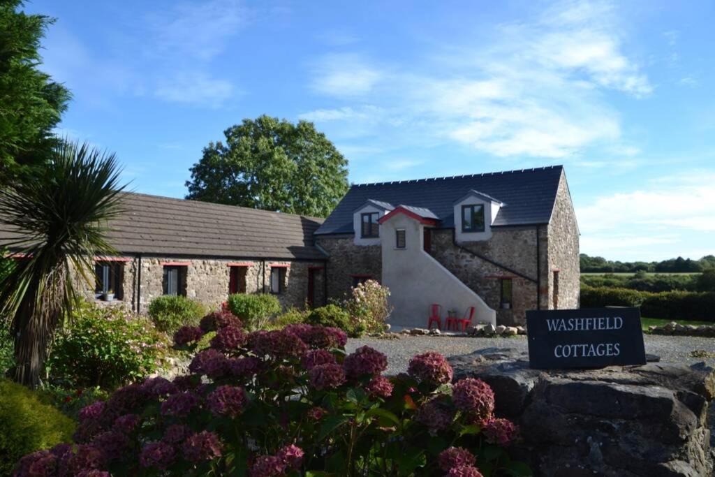 Farmhand Cottage Narberth Bagian luar foto